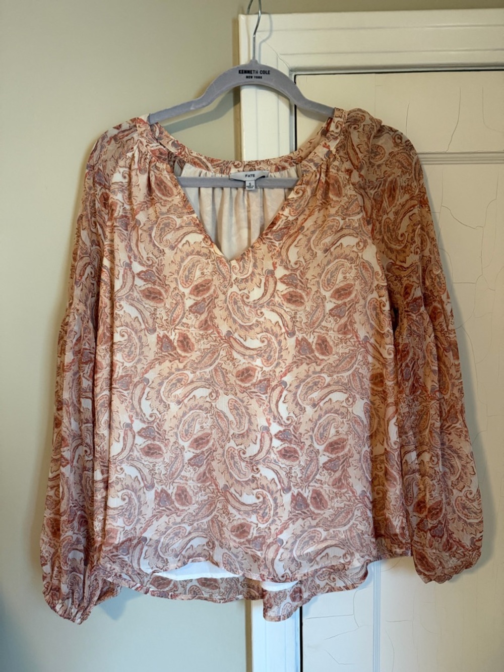 Paisley V-Neck Long Sleeve Women's Top - Cream & Peach